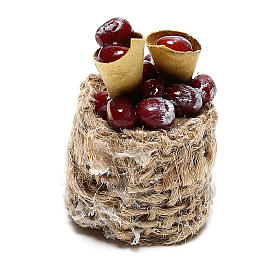 Cesto castagne con coni per presepi di 10 cm