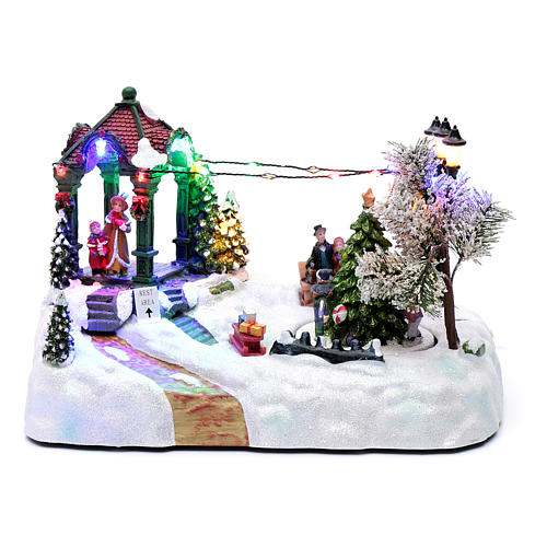 Animated village with tree, movement, led lights and Christmas music 20x25x15 cm 1