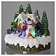 Paisaje navideño iluminado con muñeco de nieve en movimiento 20x20x15 cm s3