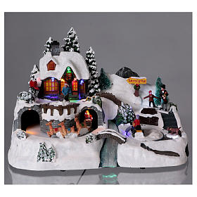 Villages de Noël miniatures: Village de Noël 25x35x25 cm Père Noël hommes mouvement courant