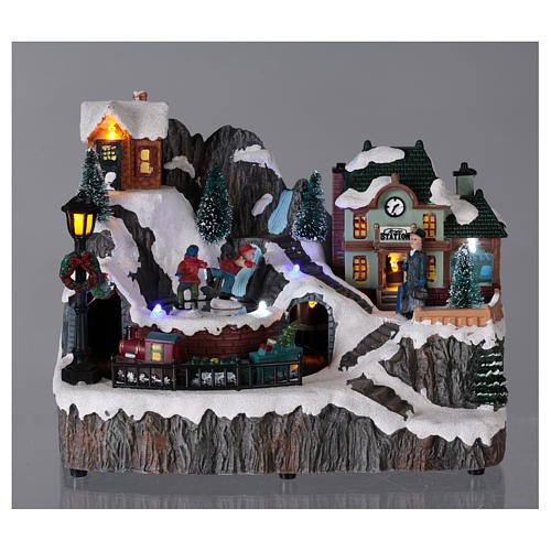 Lighted Christmas Town with Train Station music motion 20x20x15 cm 2
