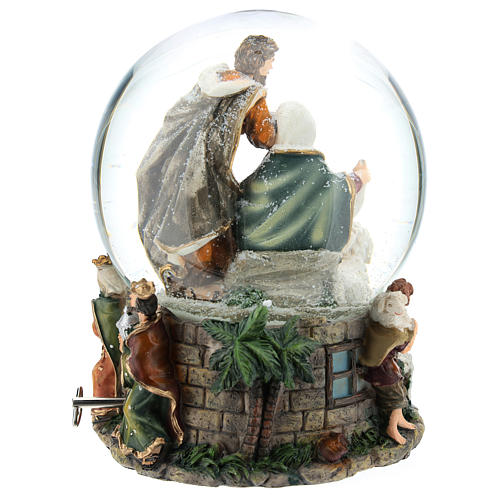 Kula szklana bożonarodzeniowa ze sceną Narodzin Jezusa i pozytywką h 20 cm 5