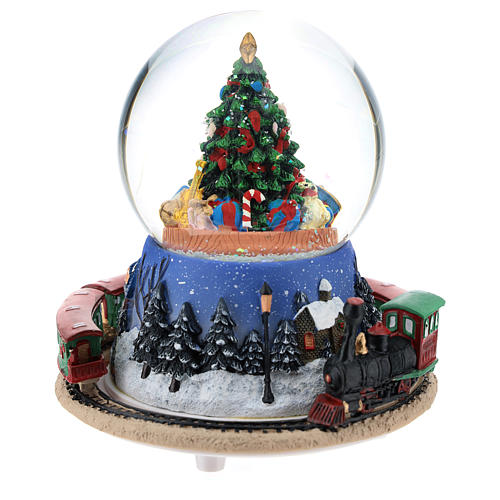 Bola de nieve con árbol de Navidad y tren carillón h. 15 cm 4