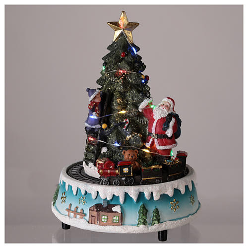 Winterszene mit Weihnachtsbaum, Weihnachtsmann und beweglichen Zug, 15x20 cm 2