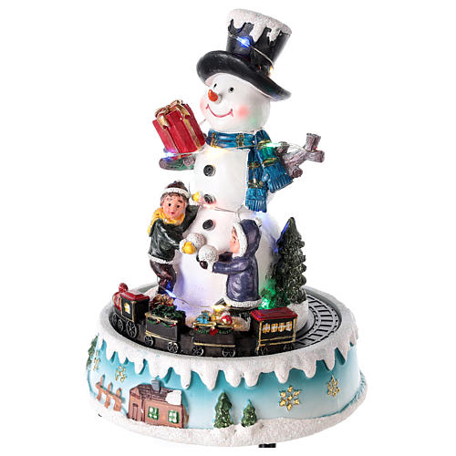 Bonhomme de neige avec cadeaux 15x20 cm 3