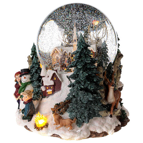 Spieluhr als Schneekugel mit Winterlandschaft und Lichtern, 25x20x25 cm 3