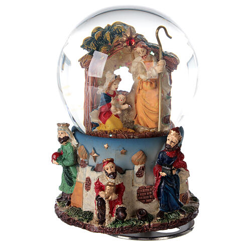 Globo de neve de vidro Natividade e Reis Magos com caixa de música, 14,5x10x10 cm 1