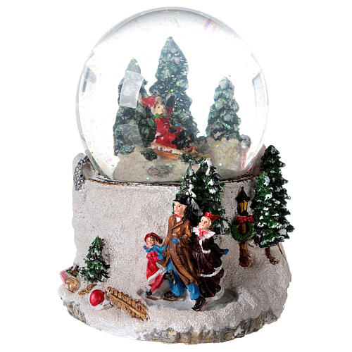 Weihnachtsspieluhr aus Glas mit Schlittschuhfahrern, 15x15x15 cm 5