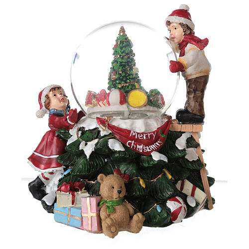 Weihnachtsspieluhr aus Glas mit Glitzer Baum und Kindern, 20x20x20 cm 8