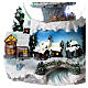 Glaskugel mit Weihnachtsdorf und Zug mit Musik, 20x20x20 cm s2