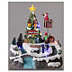 Weihnachtsdorf mit Weihnachtsbaum und Musik und bunten LEDs, 25x20x20 cm s2