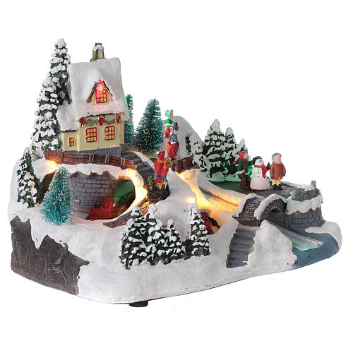 Weihnachtliche Szene Dorf mit Zug Lichtern und Musik, 20x30x20 cm 4