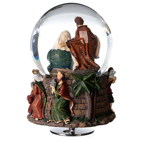 Kula ze szkła ze śniegiem brokatem scena narodzin Jezusa pasterze i Trzej Królowie 10 cm 5