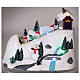 Villaggio natale neve montagna sciatori movimento luci led 20x30x15 cm s2