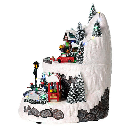 Village de Noël montagne à deux niveaux avec patineurs 30x20x20 cm 5
