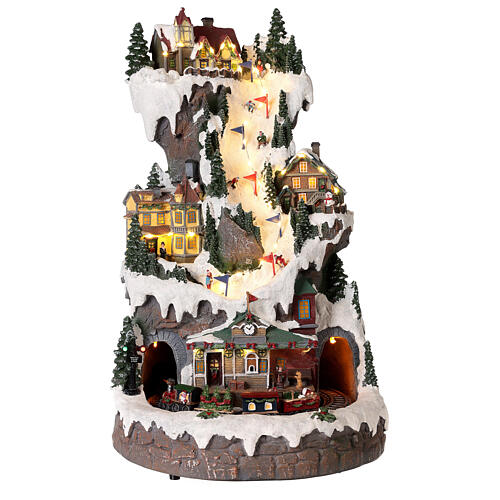 Villaggio Natalizio montagna con sciatori e treno 50x30x30 cm 1
