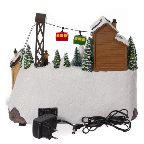 Winterszene, mit Skifahrern, Sessellift, LED-Beleuchtung und Musik – 25×30×20 cm 6