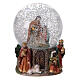 Esfera de vidrio natividad con nieve y Reyes Magos 15 cm s2