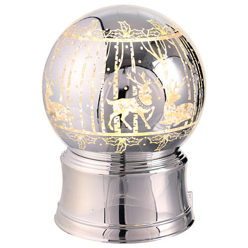 Schneekugel, Hirsche in Waldszene – Silber, LEDs, H 16 cm, Ø 12 cm 2