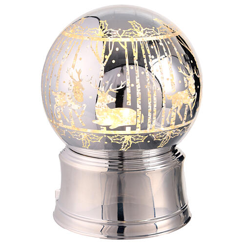 Schneekugel, Hirsche in Waldszene – Silber, LEDs, H 16 cm, Ø 12 cm 3
