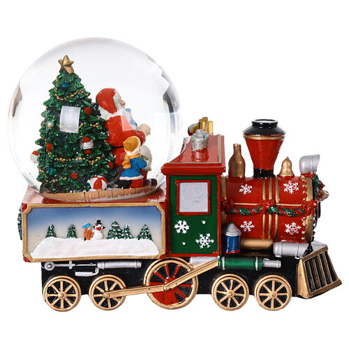 Schneekugel auf Weihnachtszug, Ø 12 cm – Weihnachtsmann mit Kind, 21 × 12 × 17 cm 7