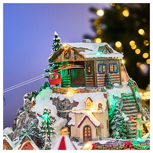 Villaggio Natale Deluxe musica movimento treno funivia LED colorati corrente 70x60x40 cm 4