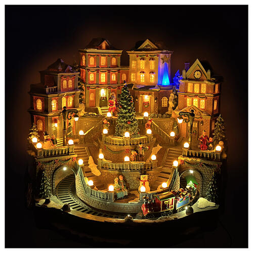 Municipio con albero di Natale e treno movimento con luci e musica 45x40x40 cm 2
