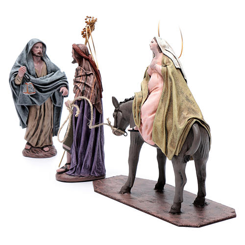 Nativity scene statues Mary and Joseph looking for lodging 18 cm 2