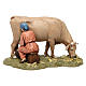 Melkerin mit Kuh aus Kunstharz für 13 cm Krippe von Moranduzzo s2