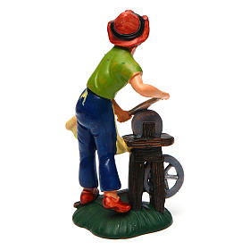 Homme qui aiguise un couteau pour crèche 10 cm crèche