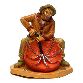 Uomo con ombrello per presepe di 10 cm