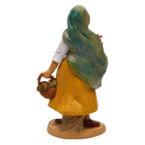 Mujer con cesta y jarrón de 10 cm de altura media belén 2