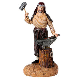 Fabbro con incudine per presepe di 12 cm resina colorata