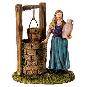 Donna al pozzo realizzata per presepe di 12 cm resina colorata