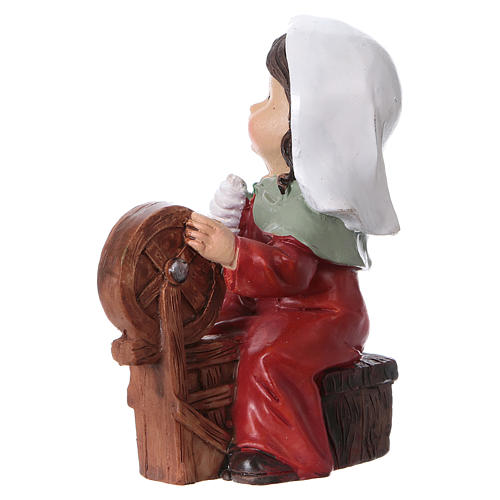 Krippenfigur Wollspinnerin, Linie Bambini, für 9 cm Krippe 2