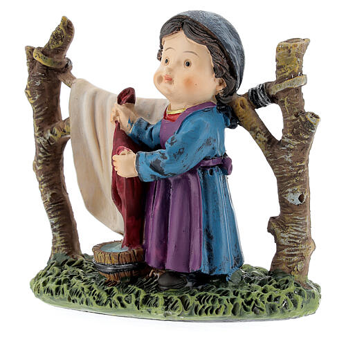 Woman hanging laundry kids nativity line 9 cm 2