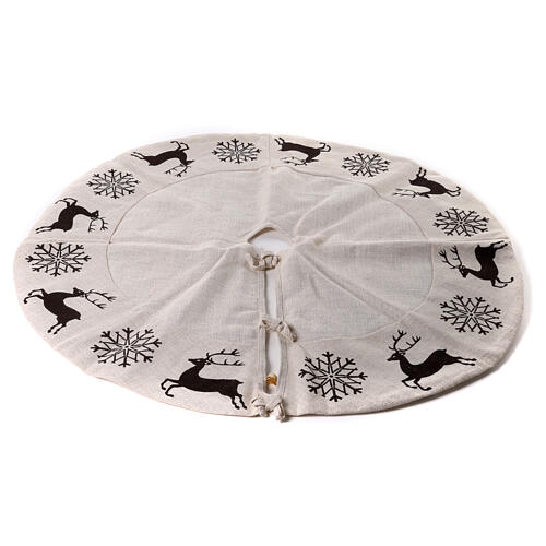 Christmas tree skirt with snoflakes and reindeers d. 47 in 4