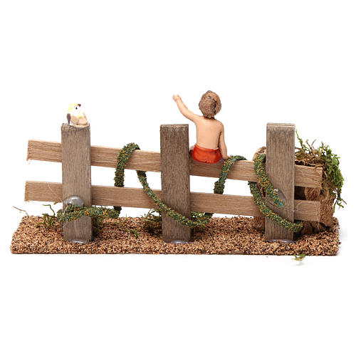 Cerca de madera con niño 10x20x5 cm para figuras belén 10 cm de altura media 4