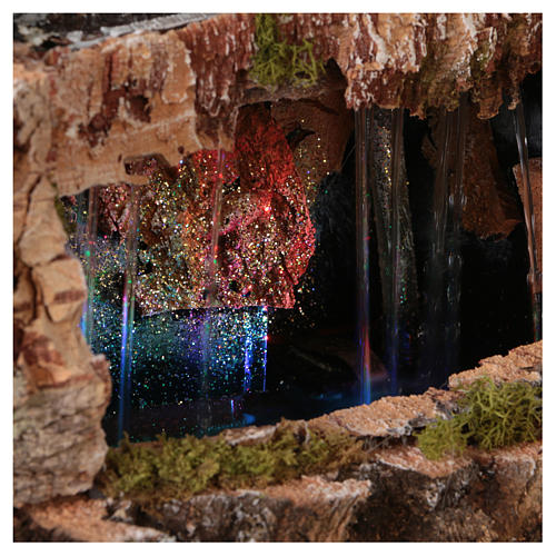 Grotte avec ruisseau et jeu de lumières 30x30x20 cm avec santons 10-13 cm 4