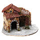 House in resin on wooden base with porch and open door for Neapolitan Nativity Scene 15x20x20 cm s1
