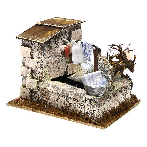 Fontanna z mokrymi ubraniami i pompą, 20x14x17 cm 2