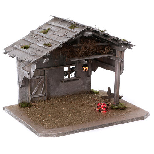 Stajenka model Koblitz z drewna, z efektem ognia, do szopki 13-15 cm 3