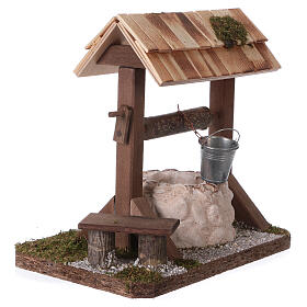 Poço com telhado em madeira ambientação para presépio com figuras altura média 12-15 cm