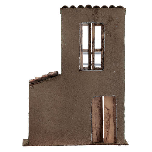 Fachada com porta, janela, balcão e telhado cenário para presépio com figuras altura média 9 cm, medidas: 31x22x5 cm 4