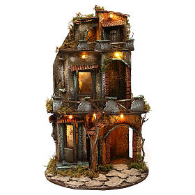 Maisonnée avec base ronde trois étages 35x25 cm