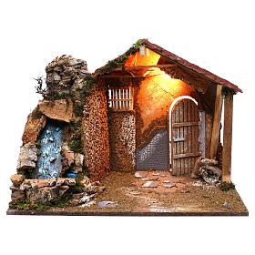 Stable with sloped roof working fountain 45x60x35 cm, for 8 cm nativity