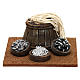Ambientazione pescivendolo con barile presepe 10 cm 10x5x10 cm s1