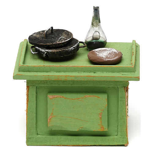 Green shop table with tools for 10 cm Nativity scene, 10x10x5 cm 1