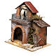 House with fountain for Nativity scene 20x20x15 cm s2