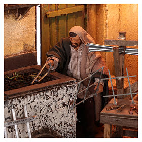 Oficina do ferreiro com ferramenta e movimento para presépio com figuras de 12 cm de altura média
